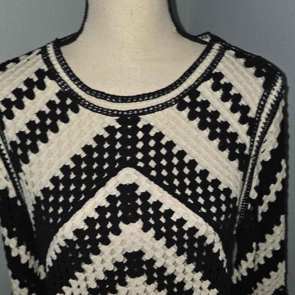 Black & Cream Chevron Crochet Crewneck Sweater - Women - Picture 4 of 8